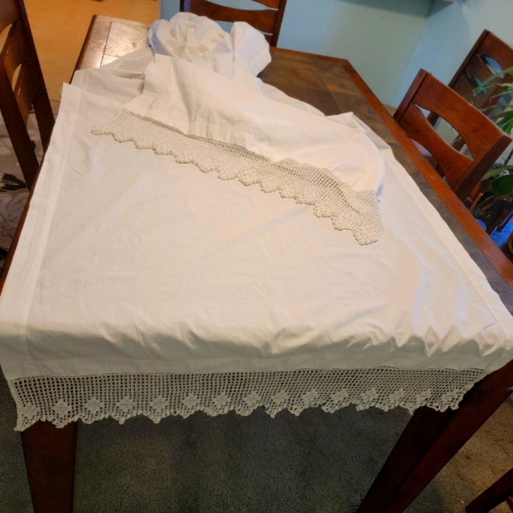 Vtg 6" Crochet Edge XL table Runner‎ 144" X 32" Ivory Cotton